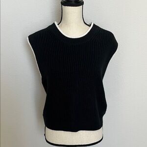 Abercrombie Black Sleeveless Knit Sweater Vest with White Trim